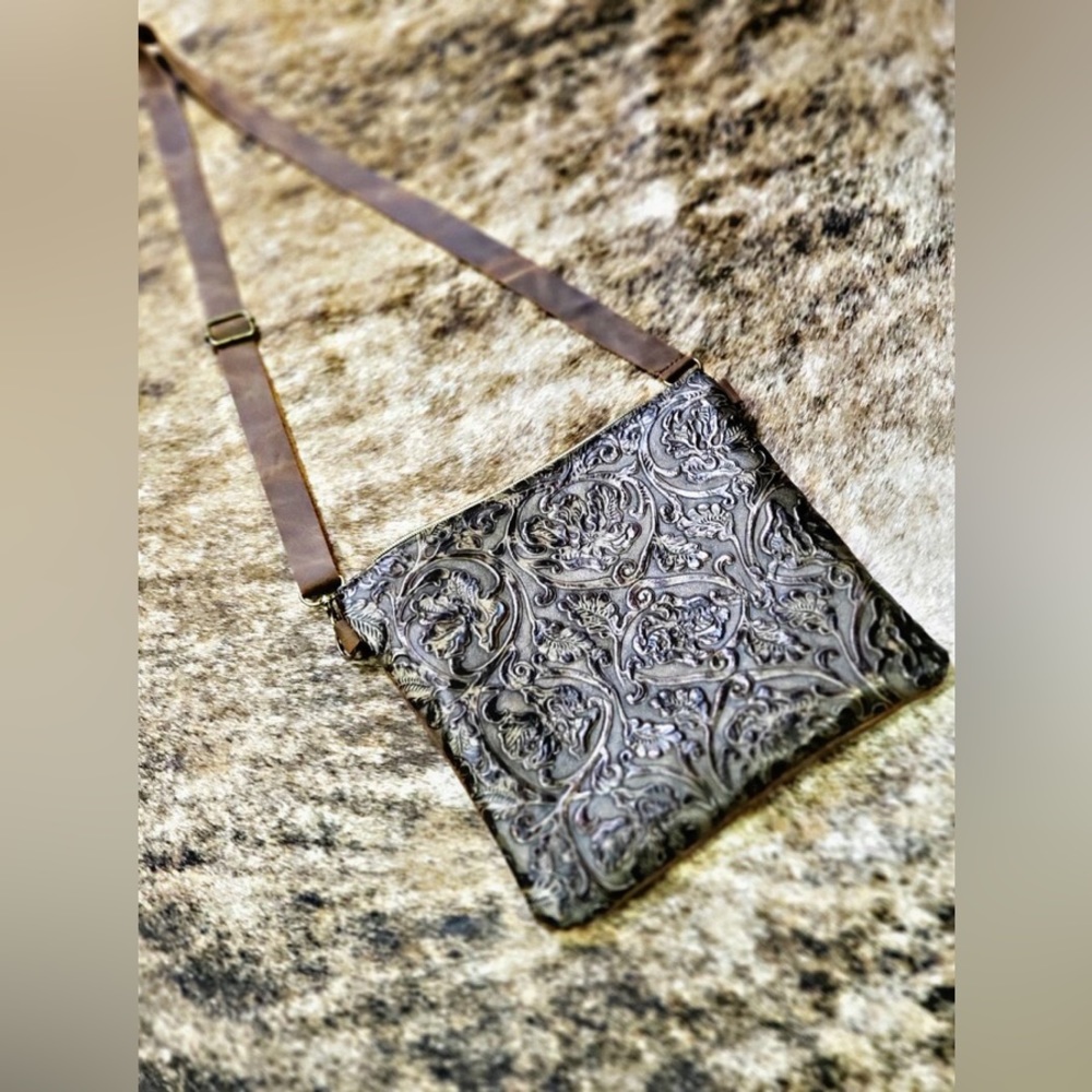 New concealed carry crossbody